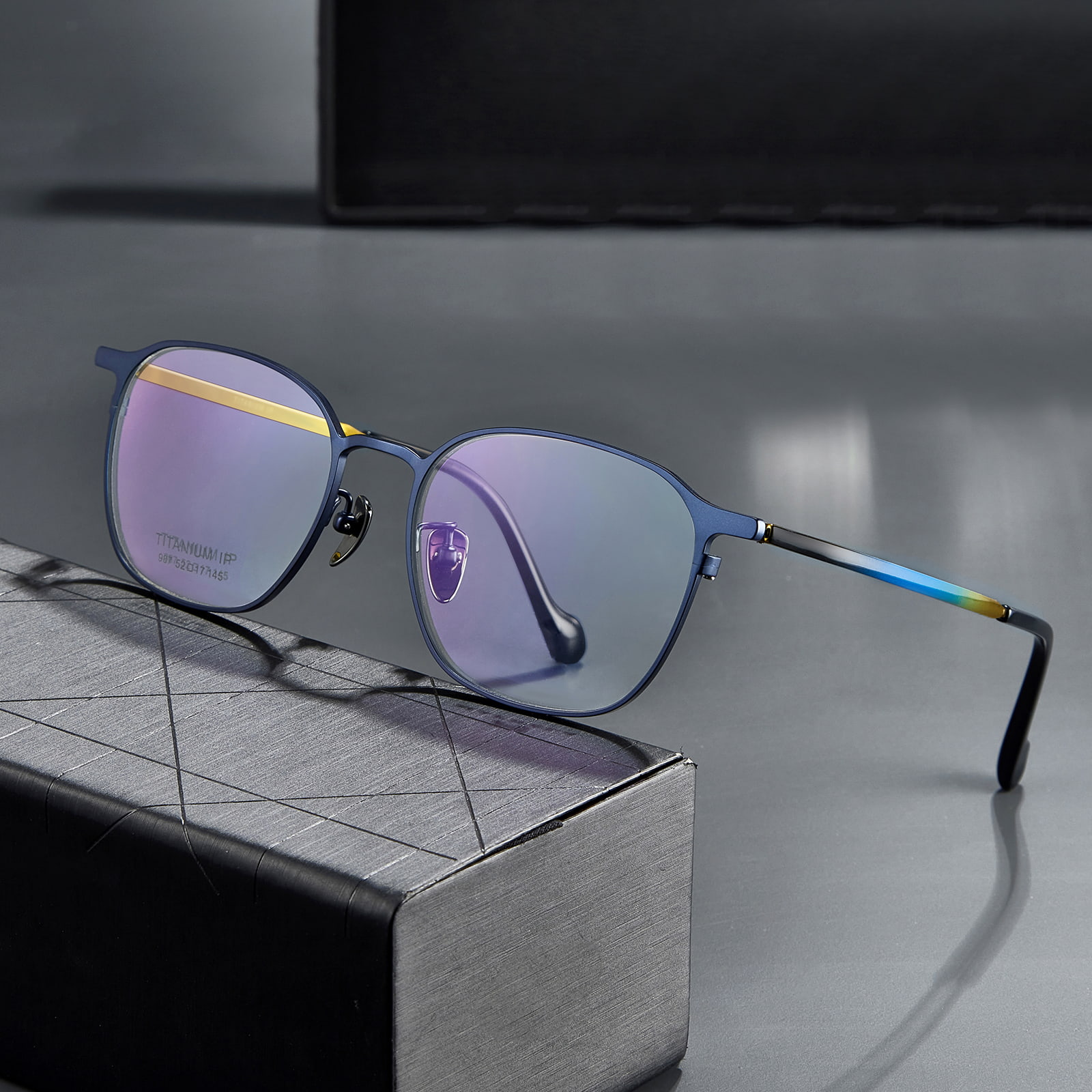 987 Simpleng Gradient Color Temples Pure Titanium Salamin