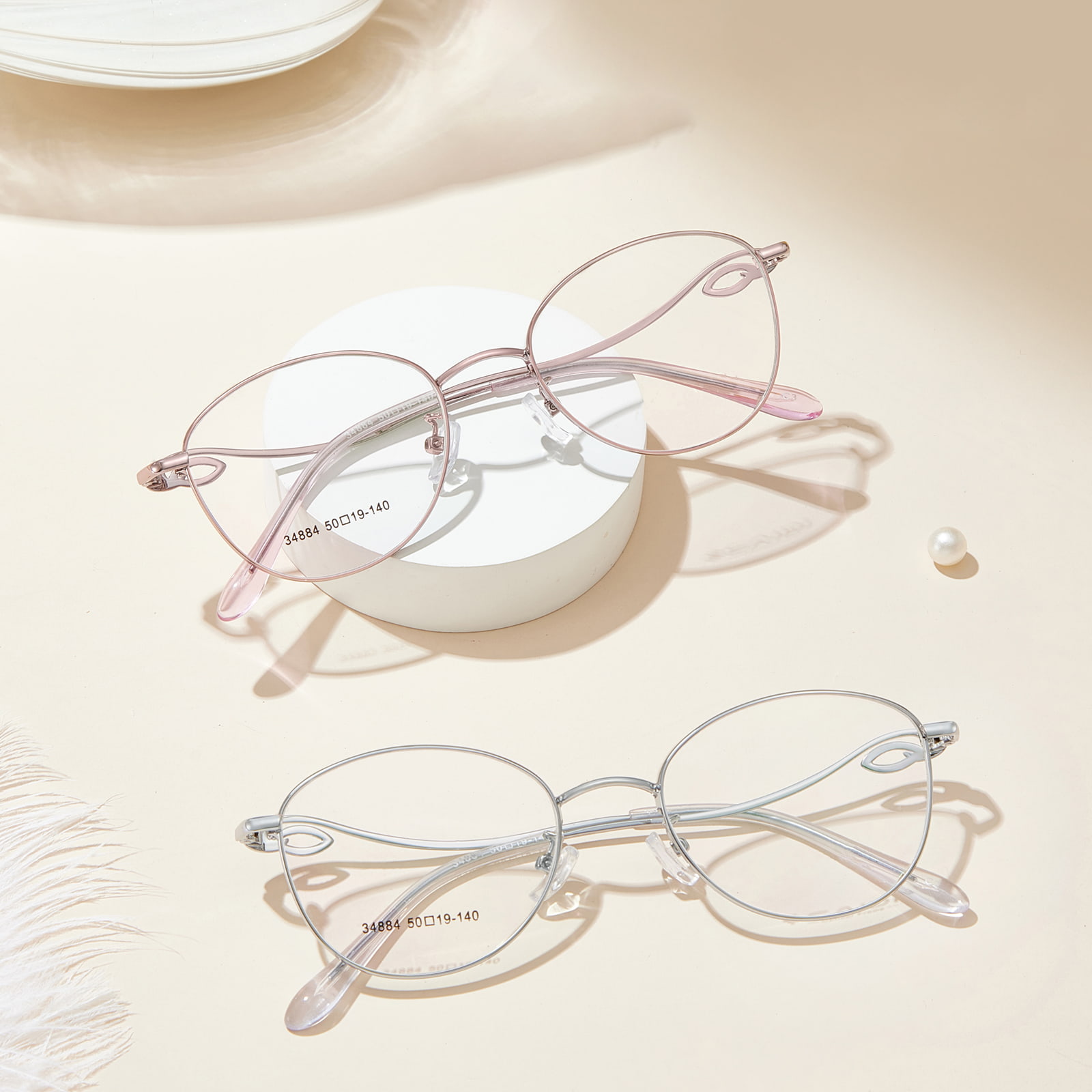 34884 Malumanay na Doble-Sided Carved Alloy Glasses